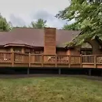 New Contemporary Chalet 5 Bed/3 Bath In Split Rock