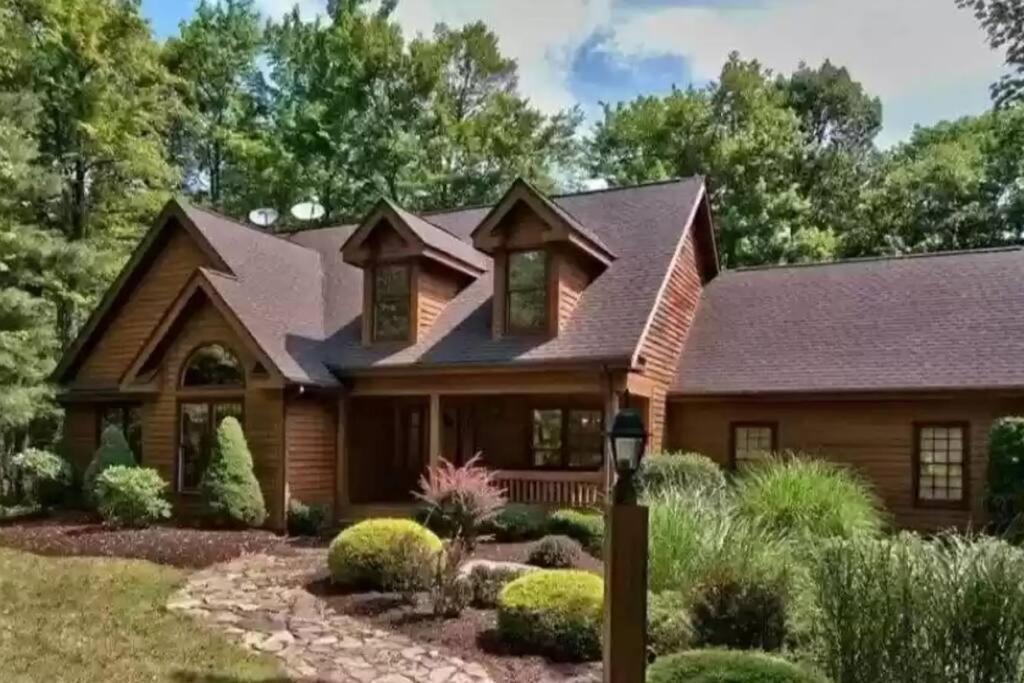 Chalet New Contemporary 5 Bed/3 Bath In Split Rock Lake Harmony